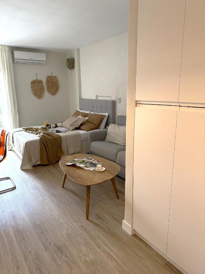 Minerva Estudio Suite White Jasmine, Beach And Pool 贝纳尔马德纳 外观 照片