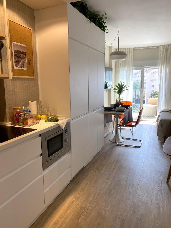 Minerva Estudio Suite White Jasmine, Beach And Pool 贝纳尔马德纳 外观 照片